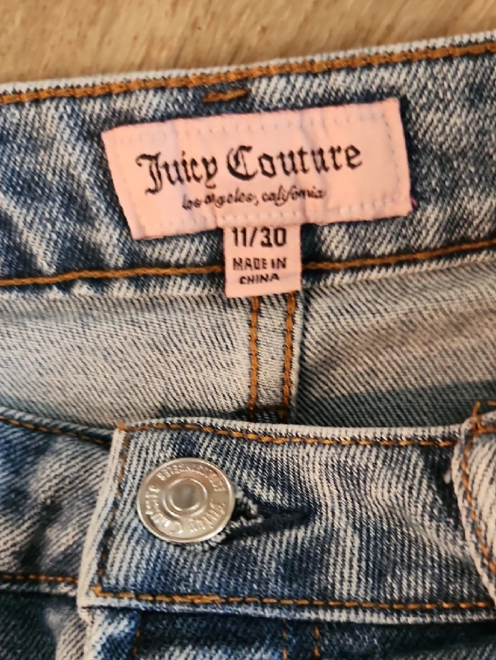 Juicy Couture Baggie Denim Cargo Jeans Juicy Back Logo Wide Leg Y2K Women 28x32 - Picture 2 of 9